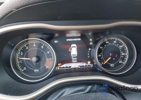 2015 Jeep Cherokee Limited z USA, uszkodzony, nr VIN 1C4PJMDS3FW779088